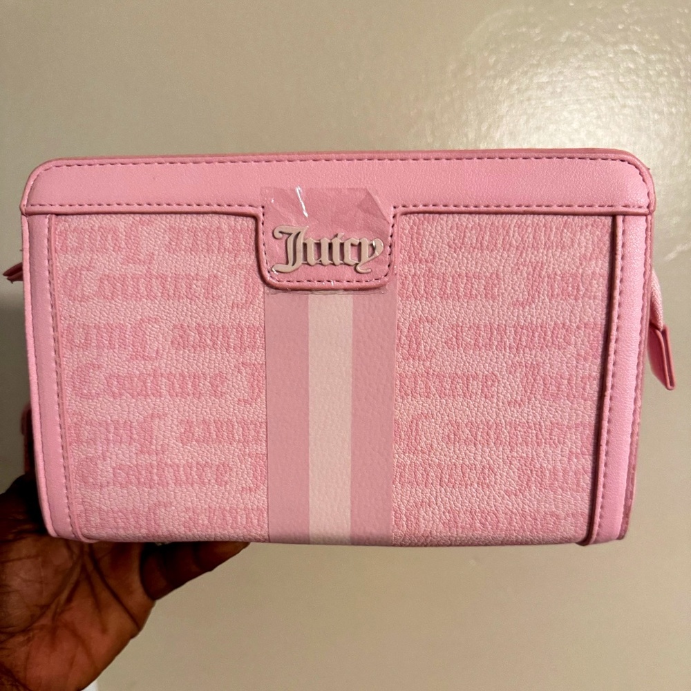 Juicy Couture State of My Heart Pouch